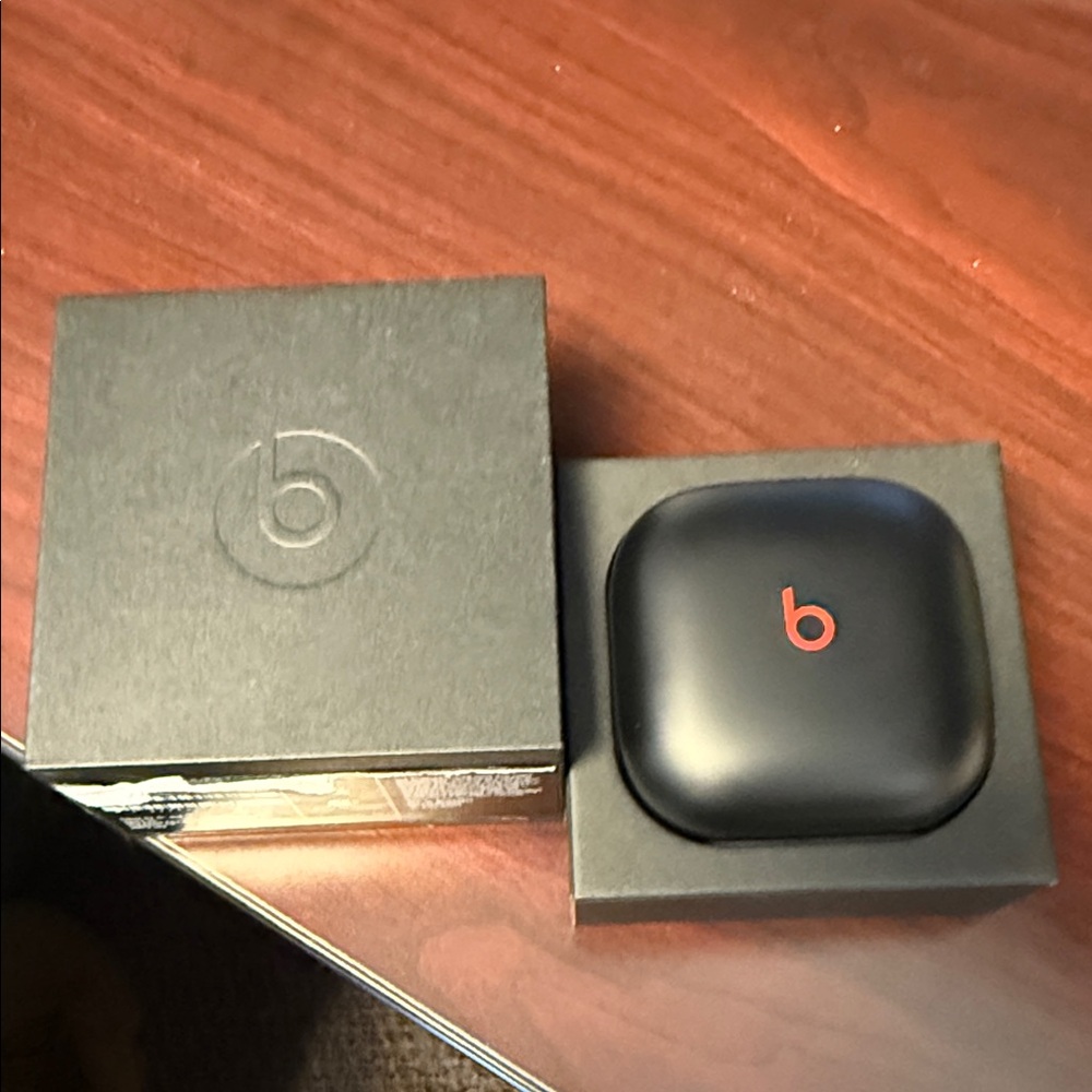 BRAND NEW UNWORN Beats by Dre Black and Red Earbud Headphones